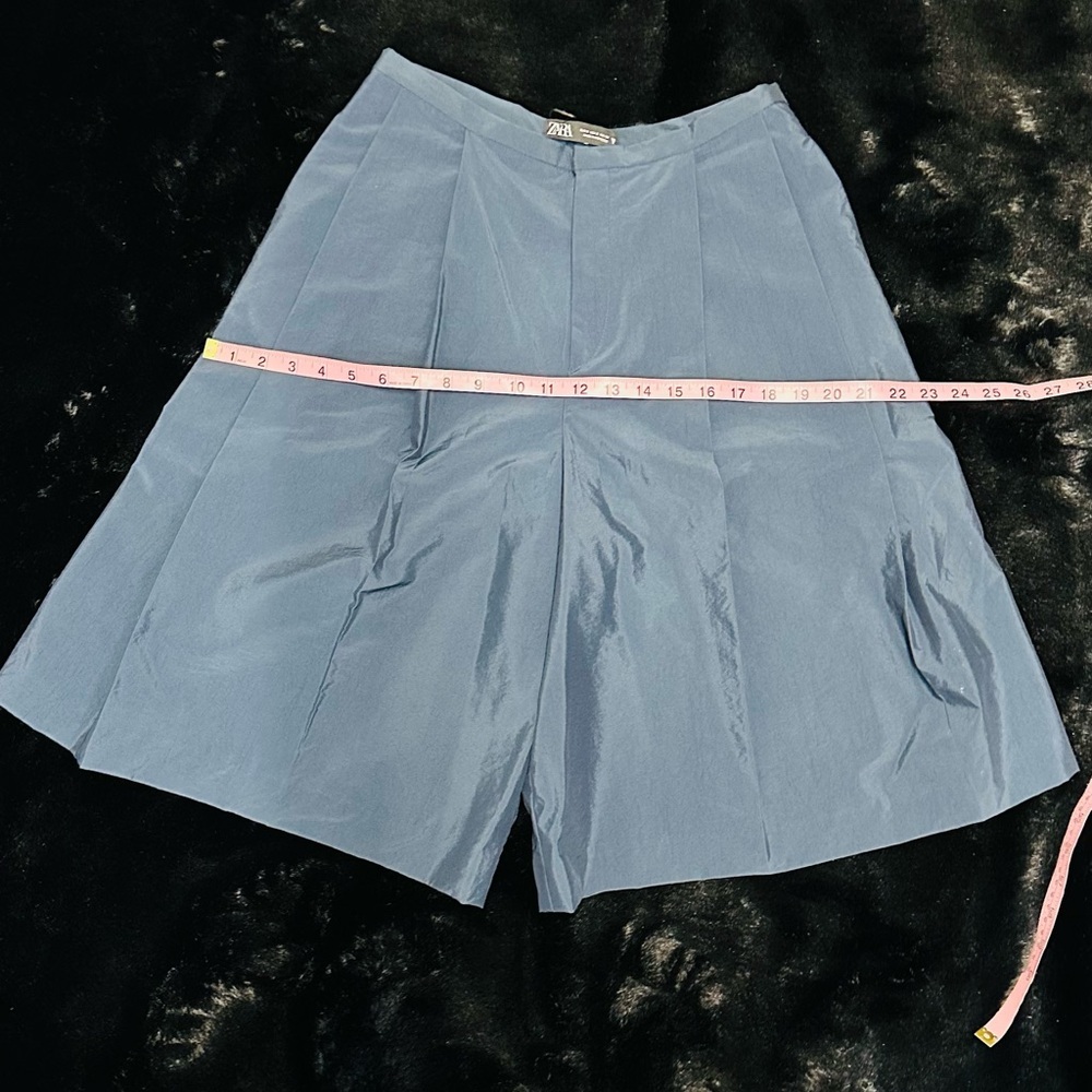 ZARA Ballon Navy Pleated Bermuda Shorts - Picture 4 of 11